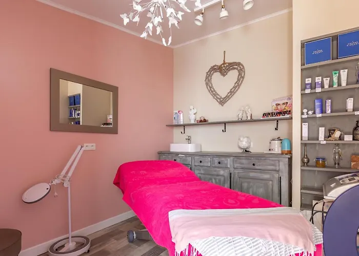 Le Comptoir Des Ecoliers Bed & Breakfast Gemozac