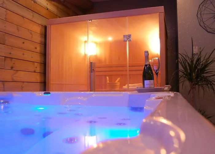 Le Comptoir Des Ecoliers Bed & Breakfast 4*