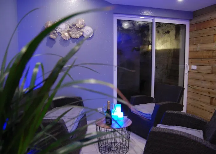 Le Comptoir Des Ecoliers 4* Gemozac